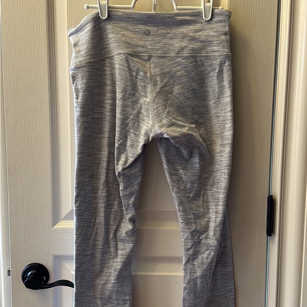 Lululemon Sz 8 Heather Light Grey leggings